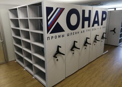 Металлические стеллажи брендированные