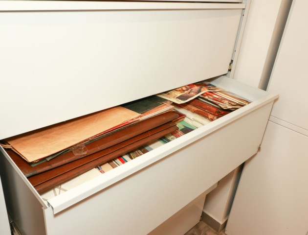 Стеллажи с ящиками для музея